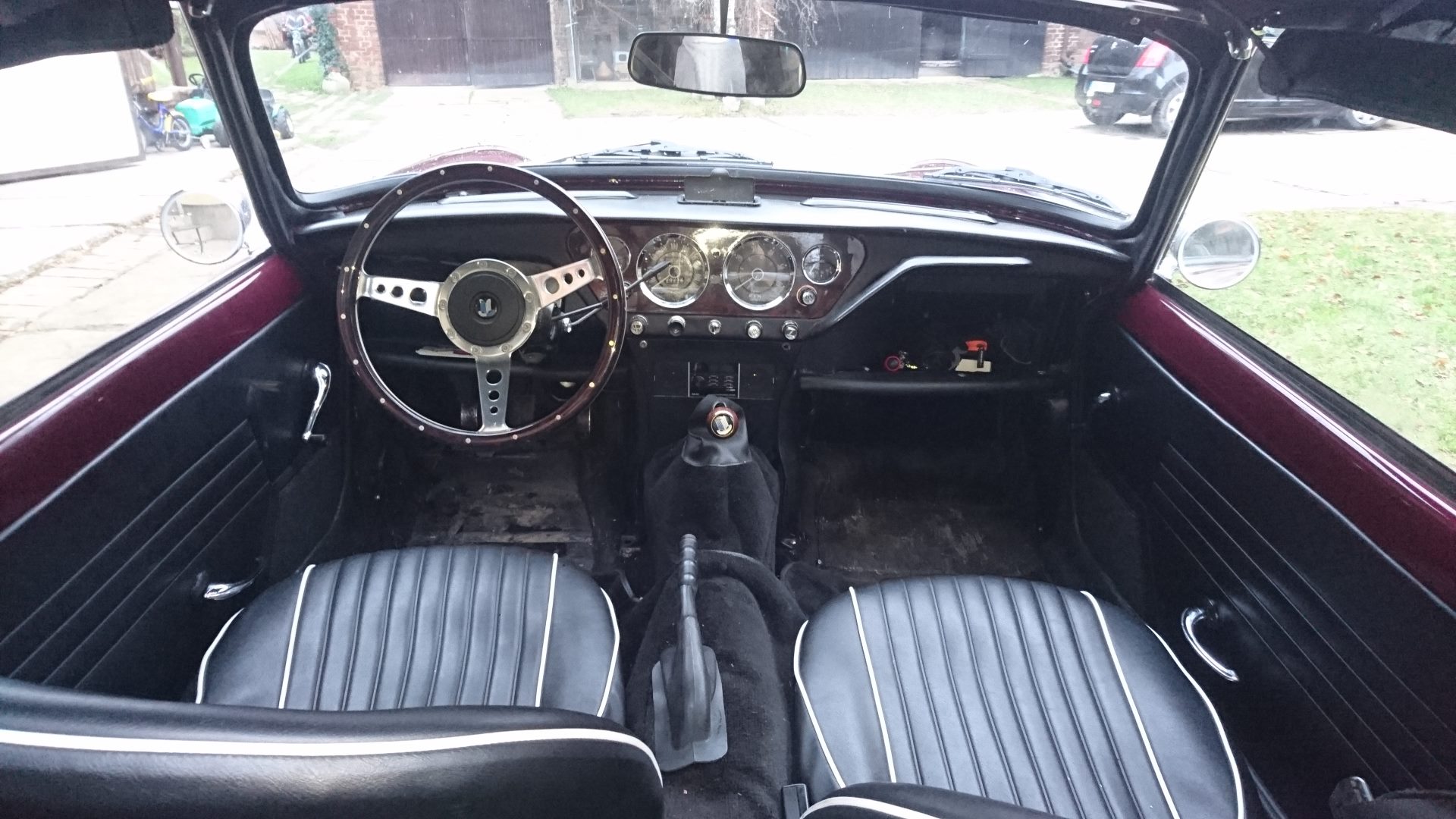 Veterán Triumph interiér